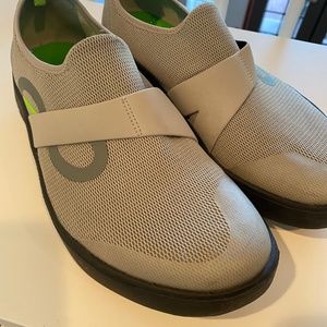 Oofos Oomg Fibre mesh cushioned shoes